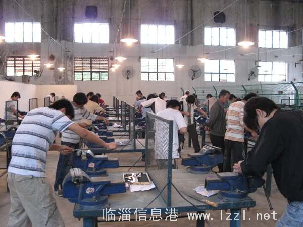 臨淄區(qū)金茂職業(yè)培訓(xùn)學(xué)校：免費(fèi)學(xué)習(xí)快餐，早餐，特色小吃，廚師，熟食，鹵肉，蛋糕烘焙，母嬰護(hù)理